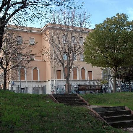 Готель Casa Religiosa Per Ferie Ancelle Del Santuario Рим Екстер'єр фото
