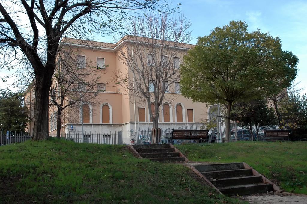 Готель Casa Religiosa Per Ferie Ancelle Del Santuario Рим Екстер'єр фото